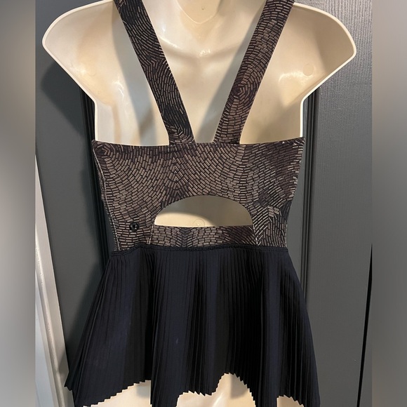 L4-🍋Lululemon🍋City Tank Golden Goddess Brown Black Pleated Tank Top - Picture 9 of 10